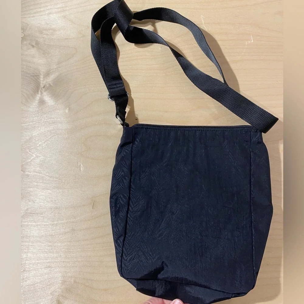 Baggallini Black Crossbody Bag (QD)